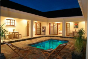 Отель Baleia Guest Lodge  Херманус